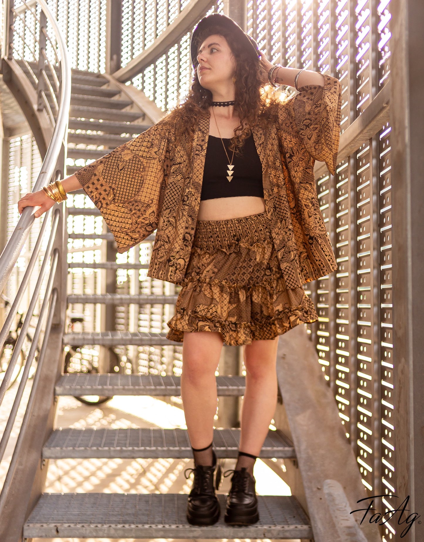 kimono doré moderne bohemian vintage