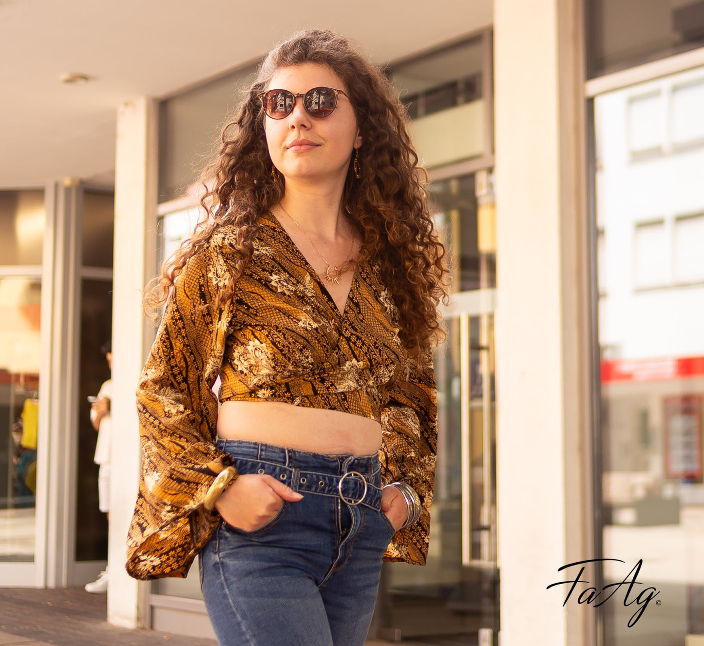 haut manches évasées vintage année 70 batik