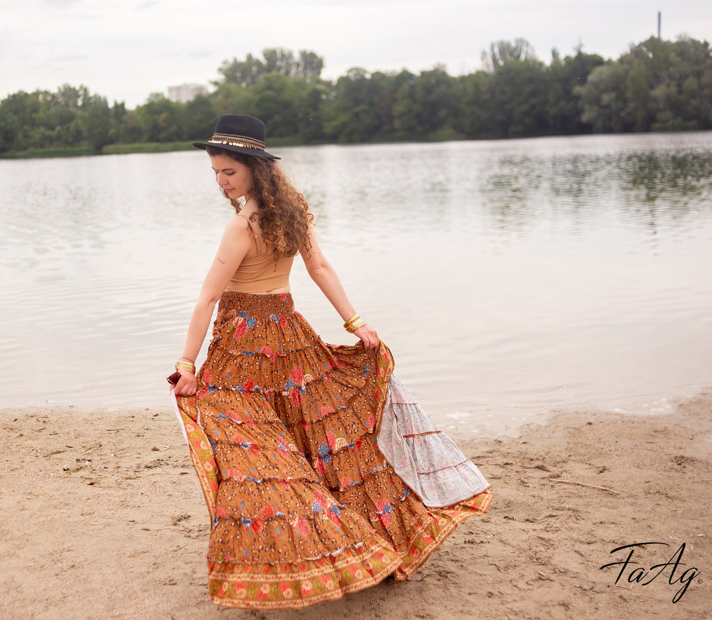 jupe boho brune à volants